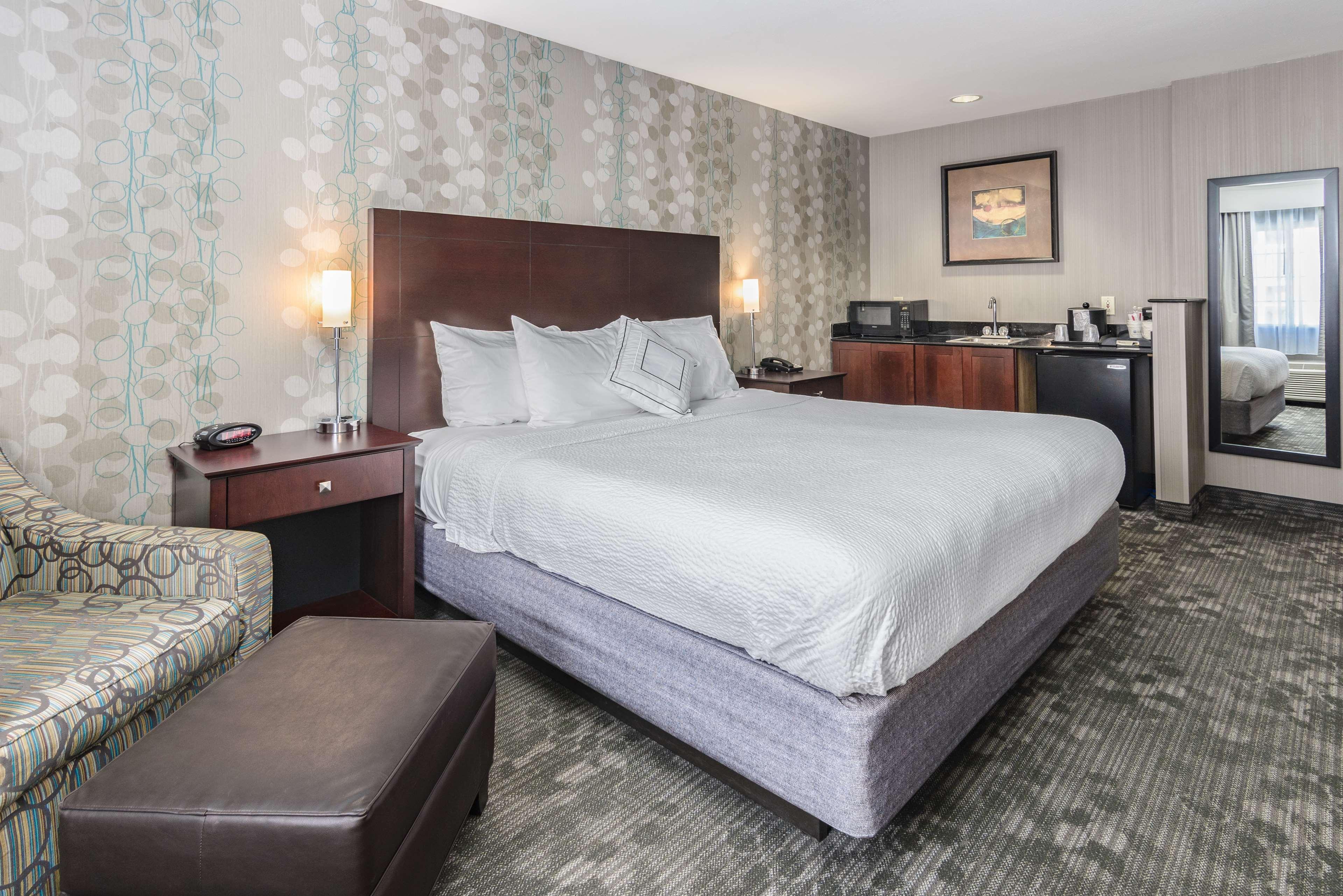 Best Western Concord Inn And Suites Exterior photo