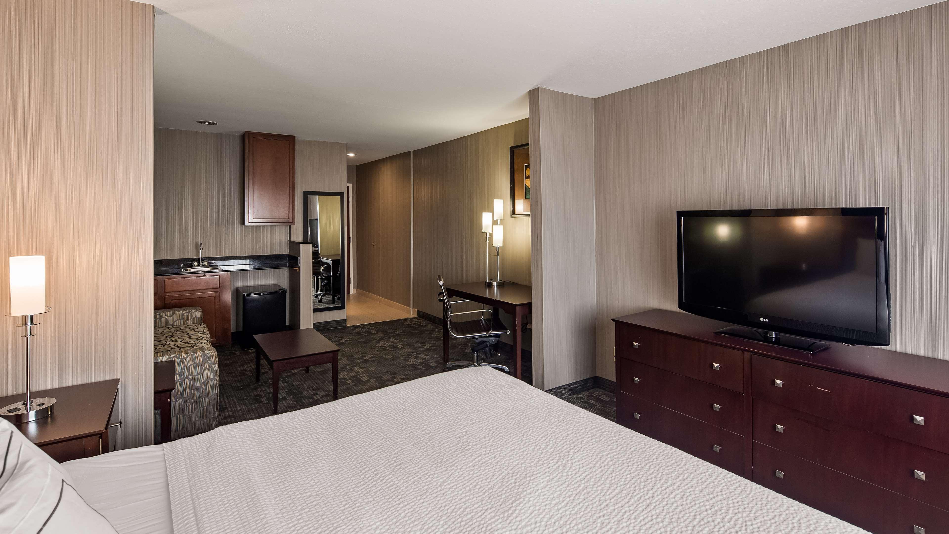 Best Western Concord Inn And Suites Exterior photo
